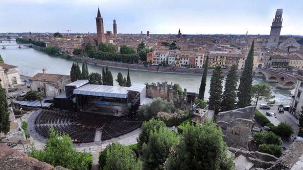 Alle Porte Del Centro Apartment Verona Luaran gambar